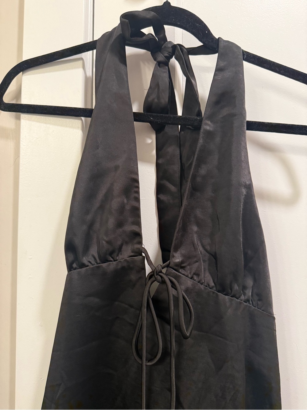 Princess Polly Black Halter Mini Dress with Deep V - Picture 3 of 7